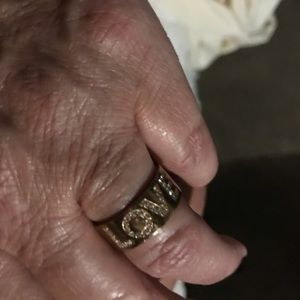 Michael kors “LOVE” ring. Size 5
